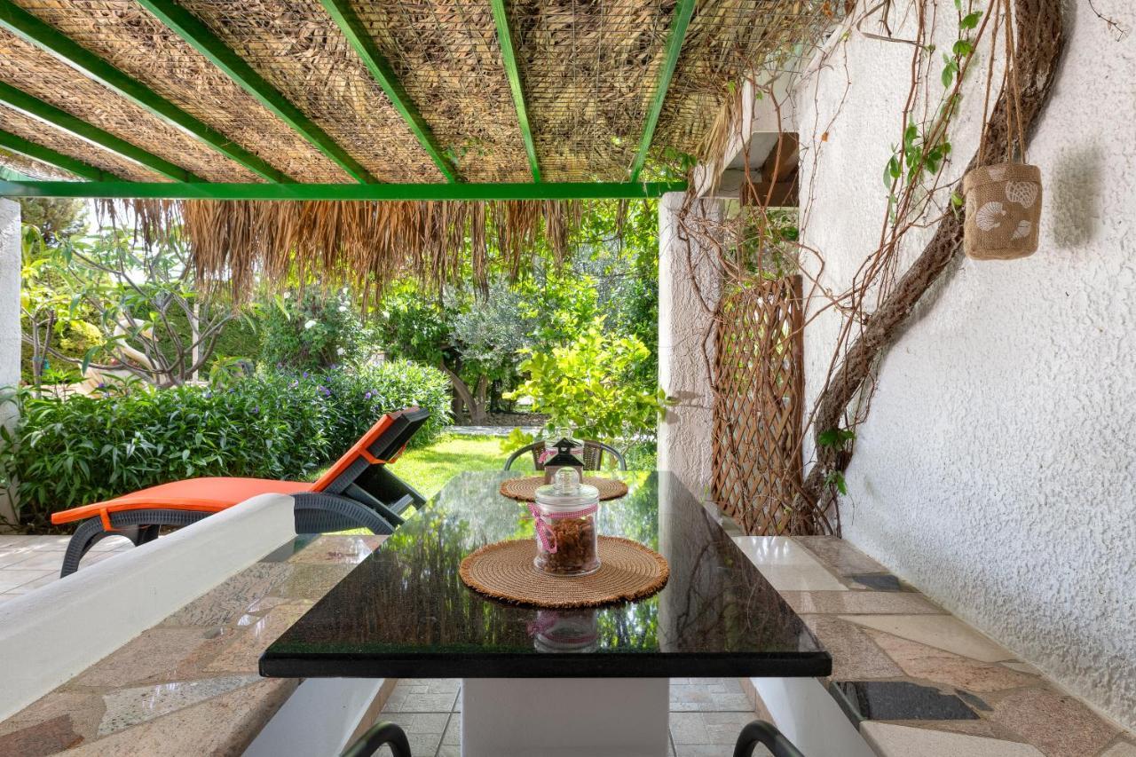 Elefteria Apts & Suites Kolymbia Exteriör bild