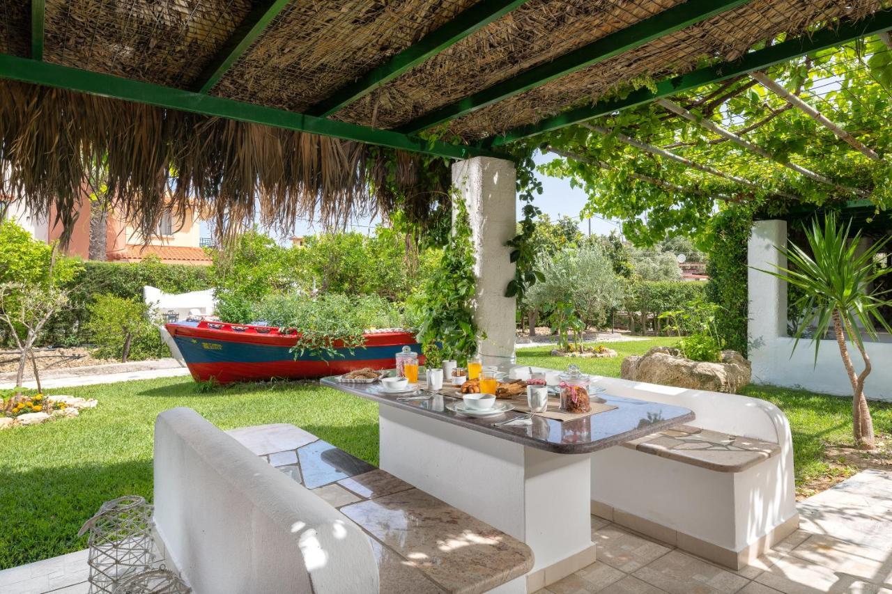 Elefteria Apts & Suites Kolymbia Exteriör bild